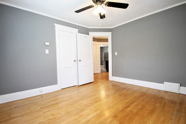 Building Photo - 2322 S 33rd St