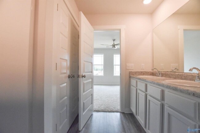 Building Photo - 350 Falling Water Ln SW