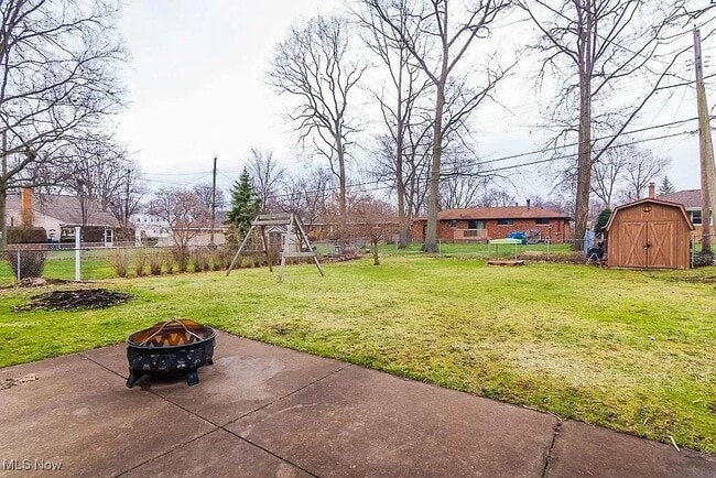 Building Photo - 2961 Archwood Pl