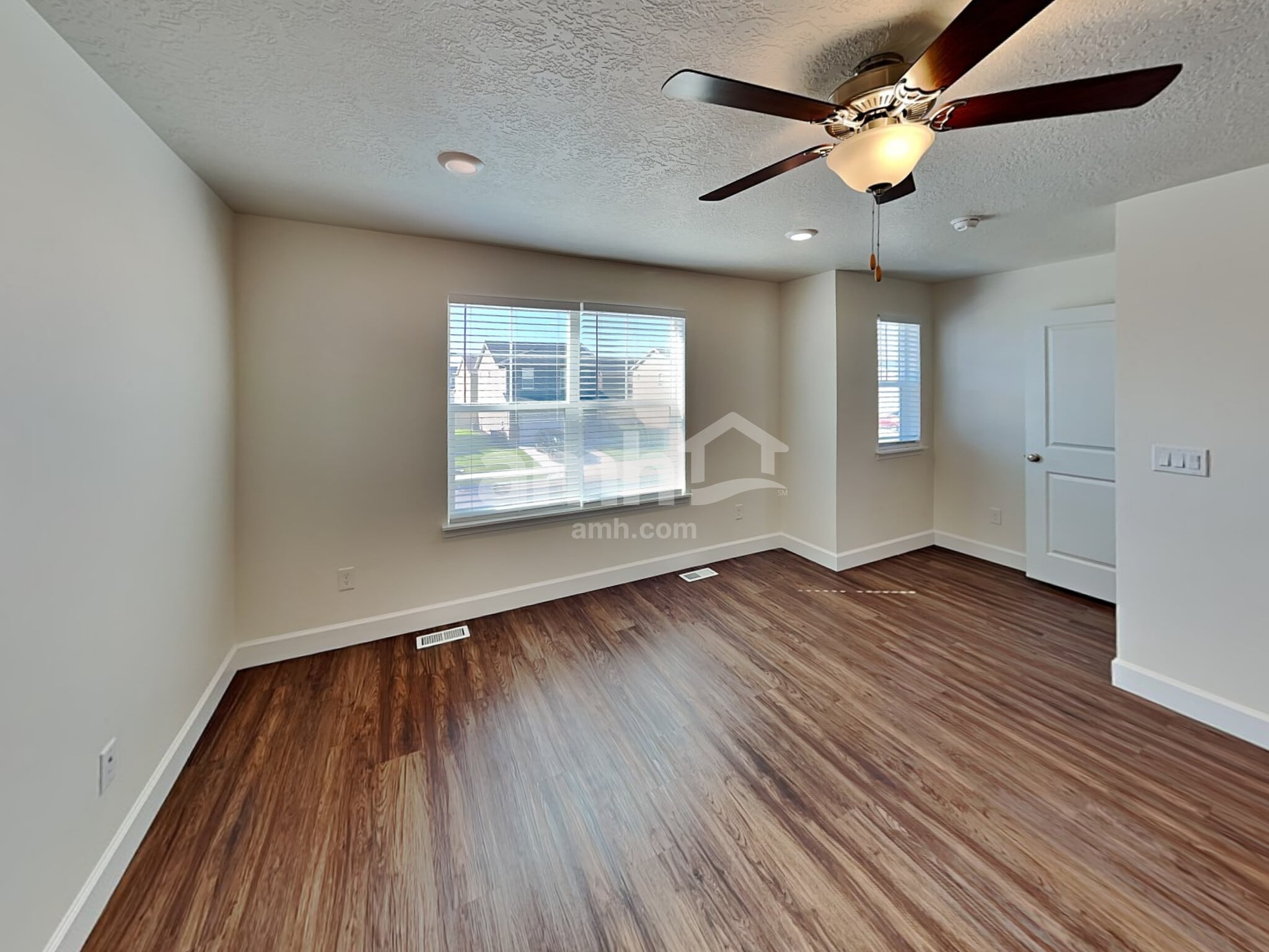 Building Photo - 2357 Surry Way