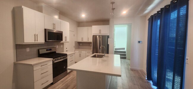 Building Photo - 2 Bedroom 2.5 Bathroom home at the Mill on Broadway