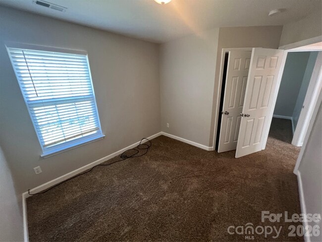 Building Photo - 909 Rucker Cliff Dr