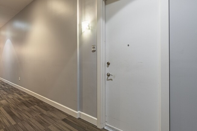Building Photo - Stunning 2-bedroom, 2-bathroom condo locat...