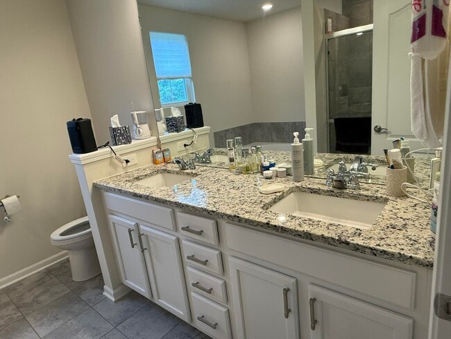 Building Photo - 22478 Woodbridge Ln