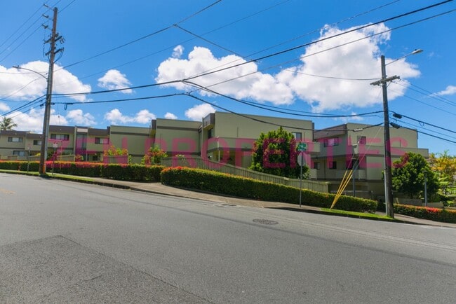 Building Photo - 3 bdrm/ 2.5 bath townhome for rent at Neho...