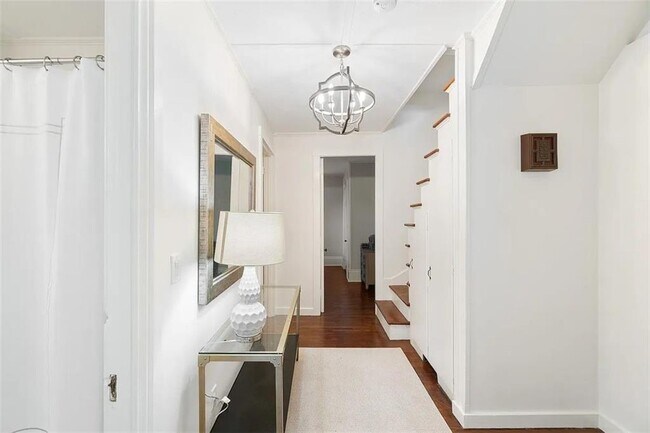 Building Photo - 77 Coggeshall Ave