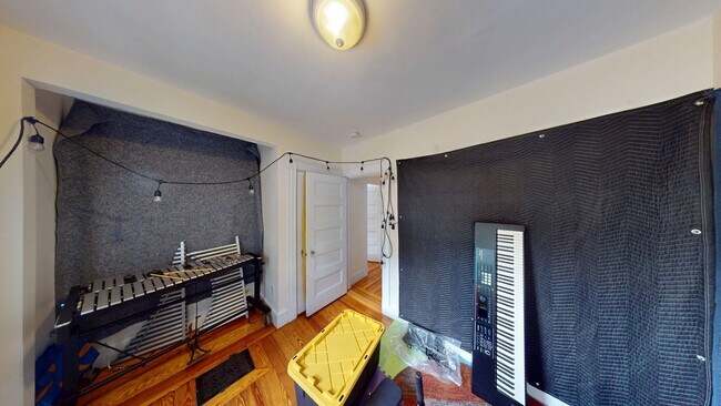 Building Photo - Brighton six bed!!!!