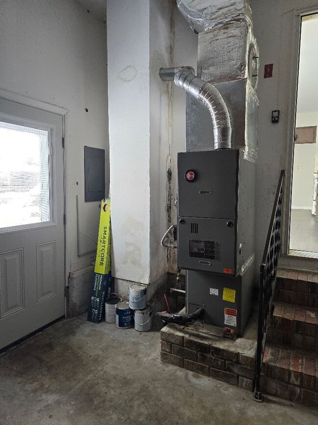 Building Photo - Single Family Home in Homemont/Great Bridge