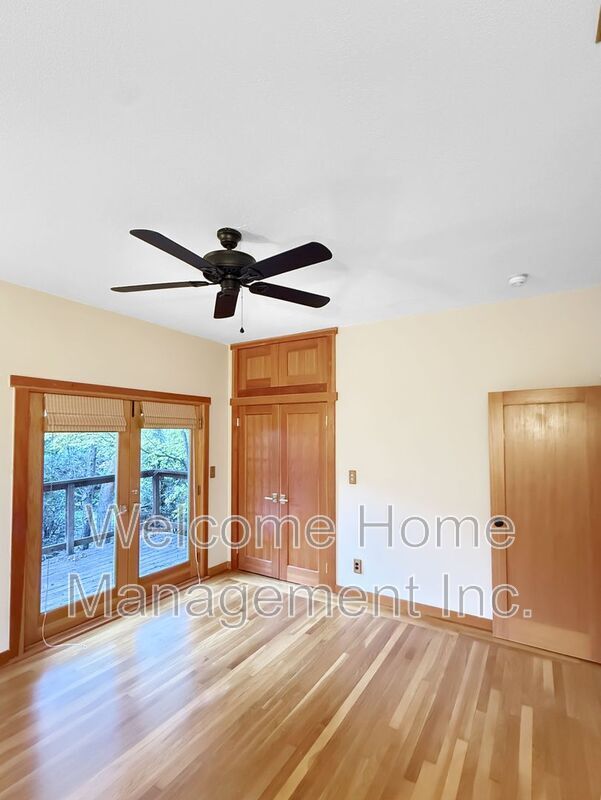 Building Photo - 127 Escobar St