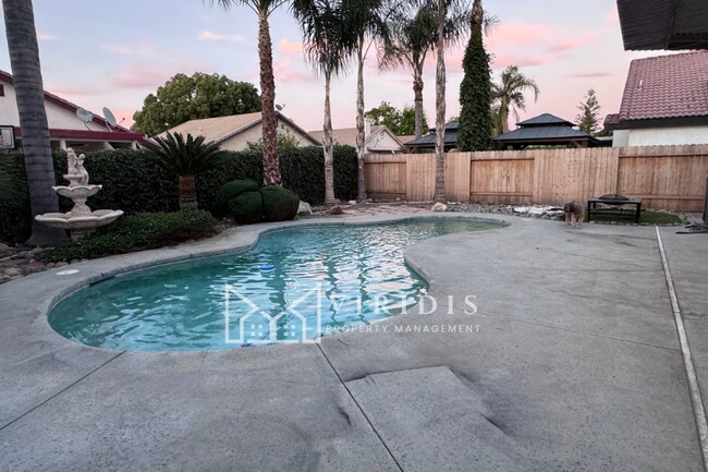 Building Photo - 10014 Brookline Woods Dr