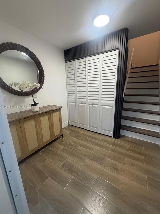 Building Photo - 1235 Coral Wy