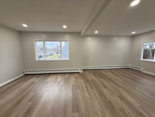 Building Photo - 255 N 1st Ave