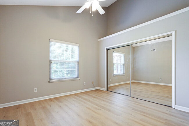 Building Photo - 901 Wentworth Ct