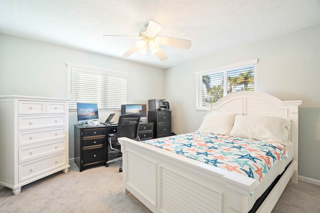 Building Photo - 3003 W Vina Del Mar Blvd