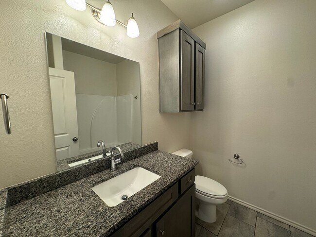 Building Photo - 2bed/2bath Available Now- LBK Cooper ISD