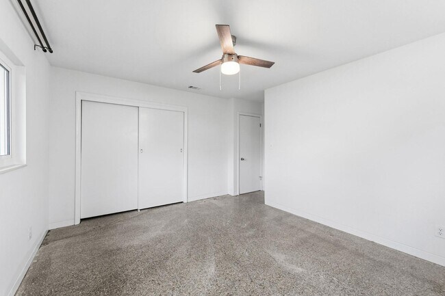 Building Photo - 766 20th Ave N