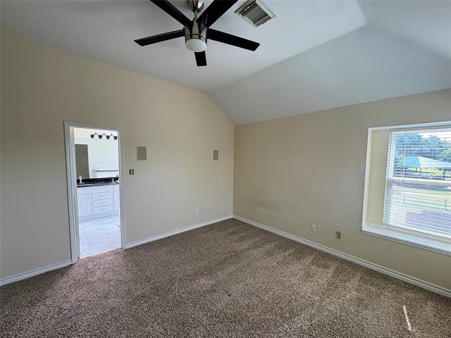 Building Photo - 512 Woodlake Dr