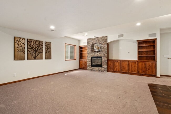 Building Photo - Beautiful 5 Bedroom Home in Windsor CO