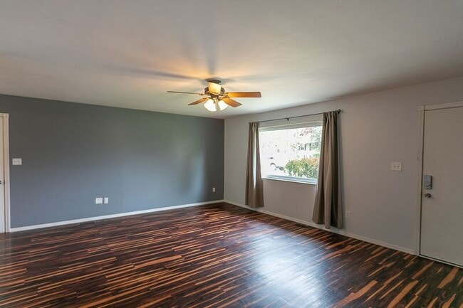 Building Photo - 4759 Arnold Ave