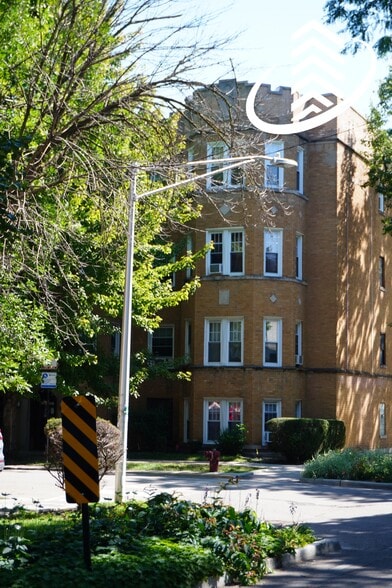 Building Photo - 4703 N Artesian Ave