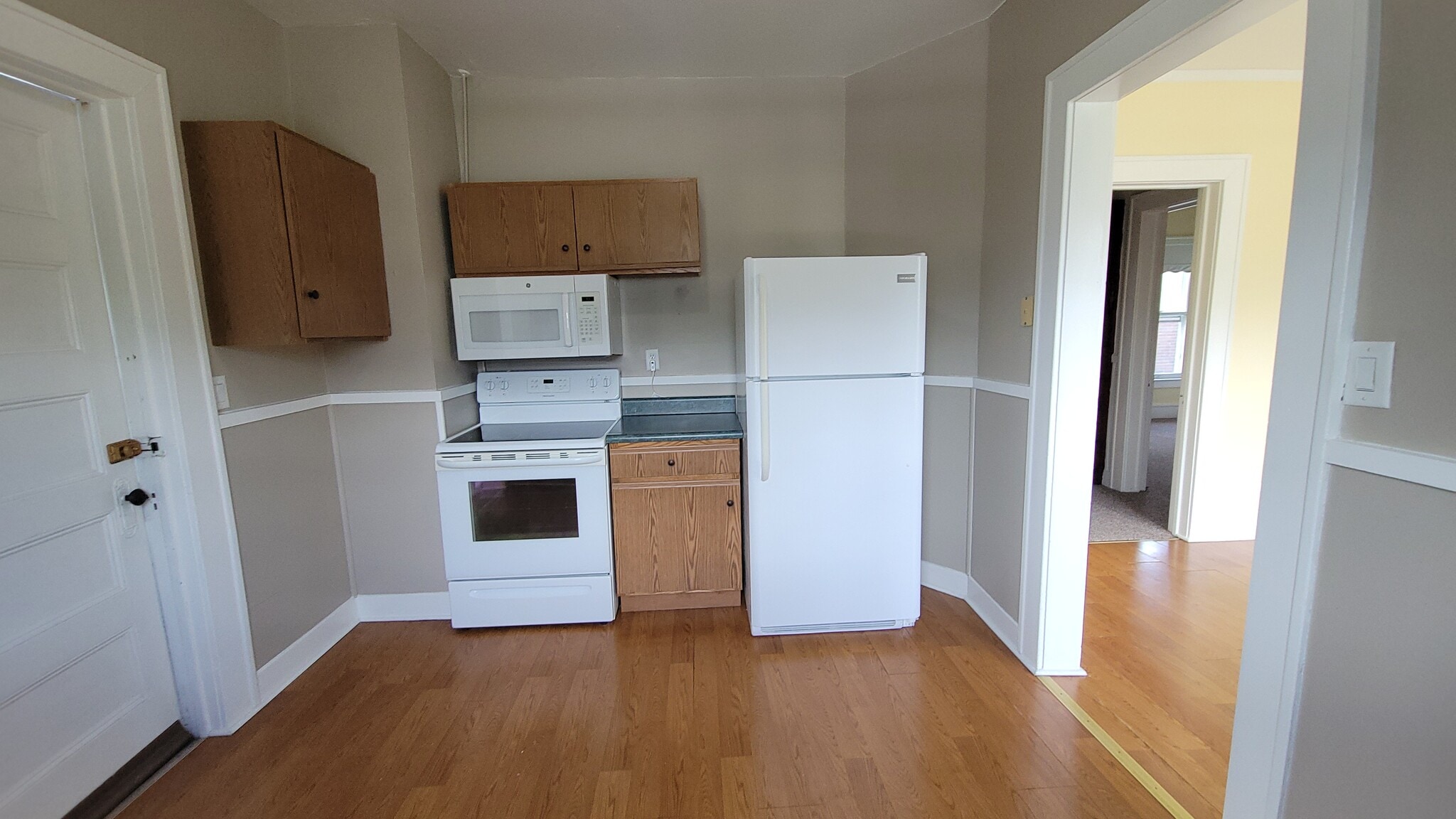 Kitchen - 601 Park Ave