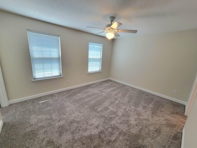 Building Photo - 3974 Grove Park Dr