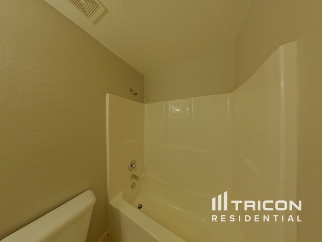 Building Photo - 17679 N Avelino Dr