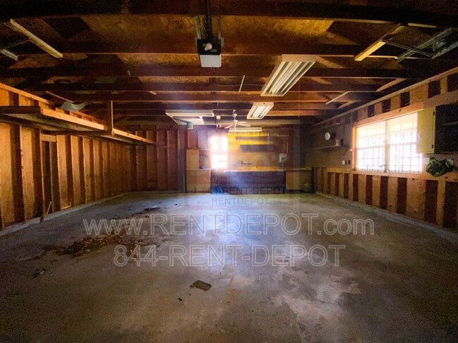 Building Photo - 2719 Vogel Rd