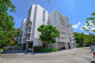 Building Photo - 650 NE 64th St