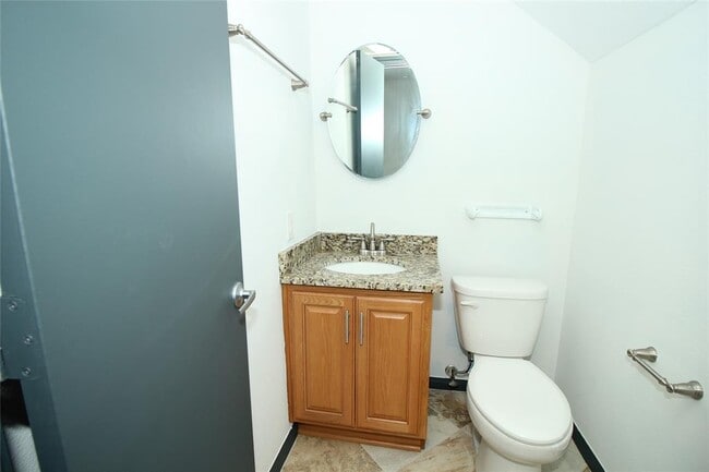 Building Photo - 4960 Milwee St