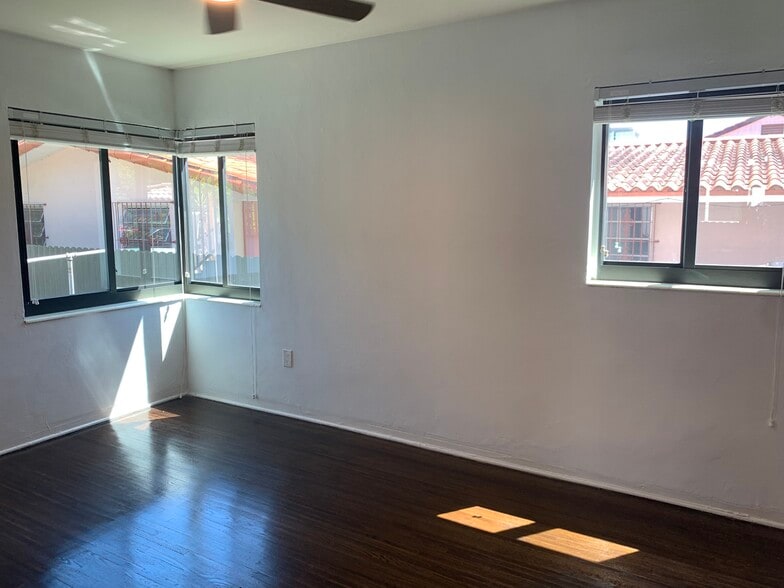 Building Photo - 1975 SW 17th Ct