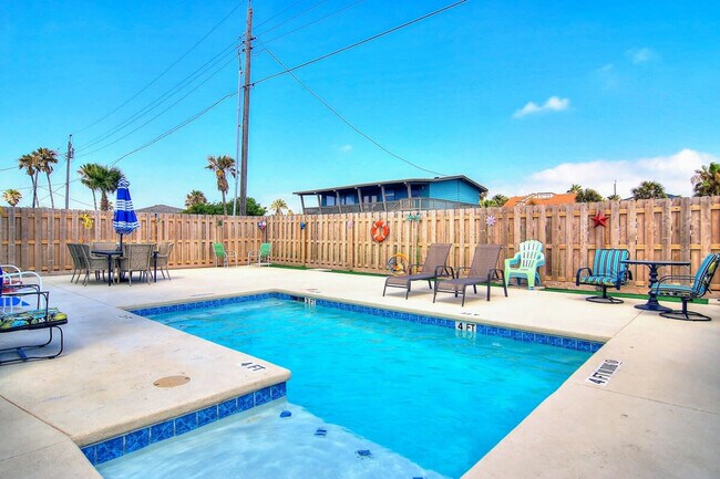 Building Photo - 1300 Eleventh Street-SI ID1023200P