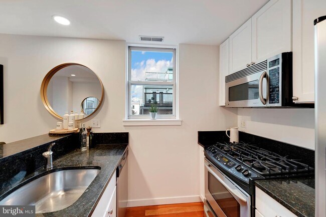 Building Photo - 2535 13th St NW