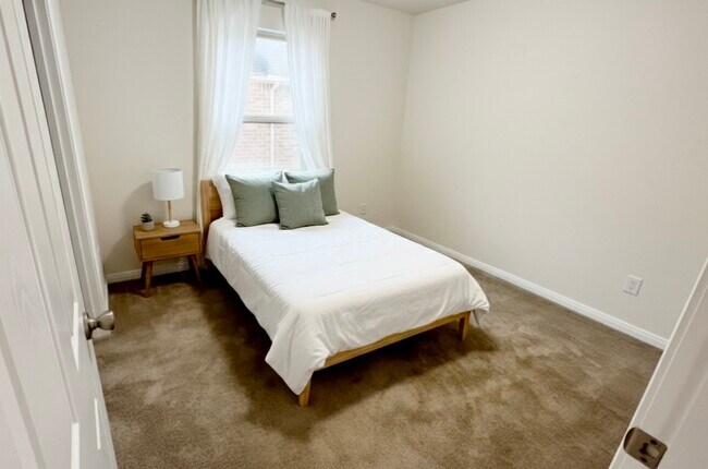 Building Photo - 4615 Cullen Brook Rd