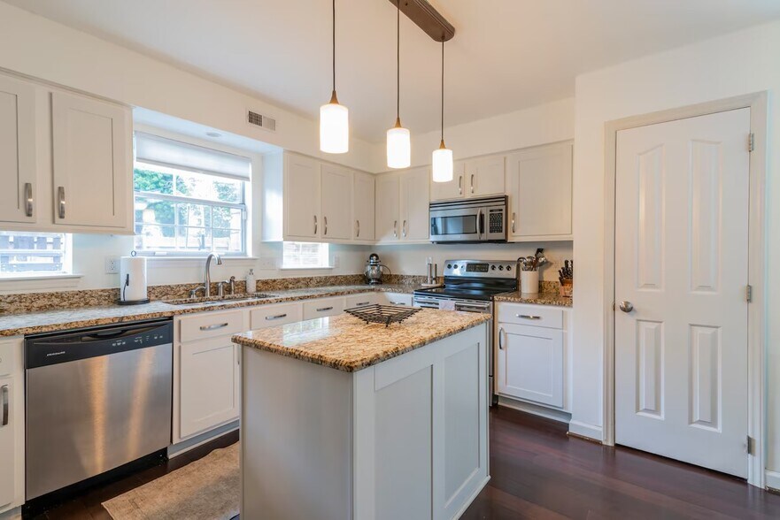 Building Photo - 3516 Mill Stream Ct