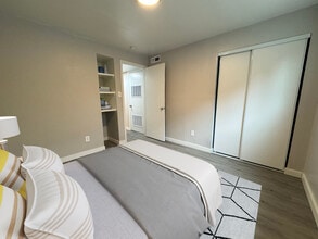 Building Photo - Foothills West Apartments