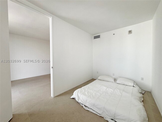 Building Photo - 2829 Indian Creek Dr
