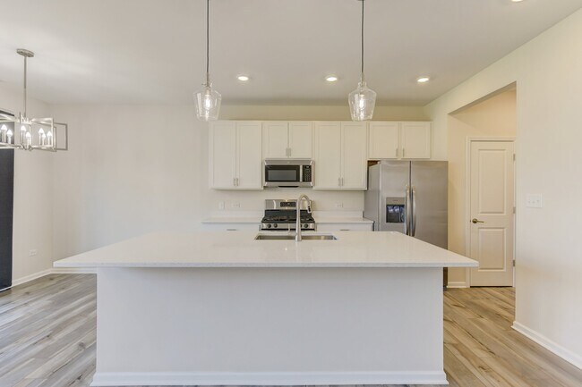 Building Photo - 8362 Kannon Dr