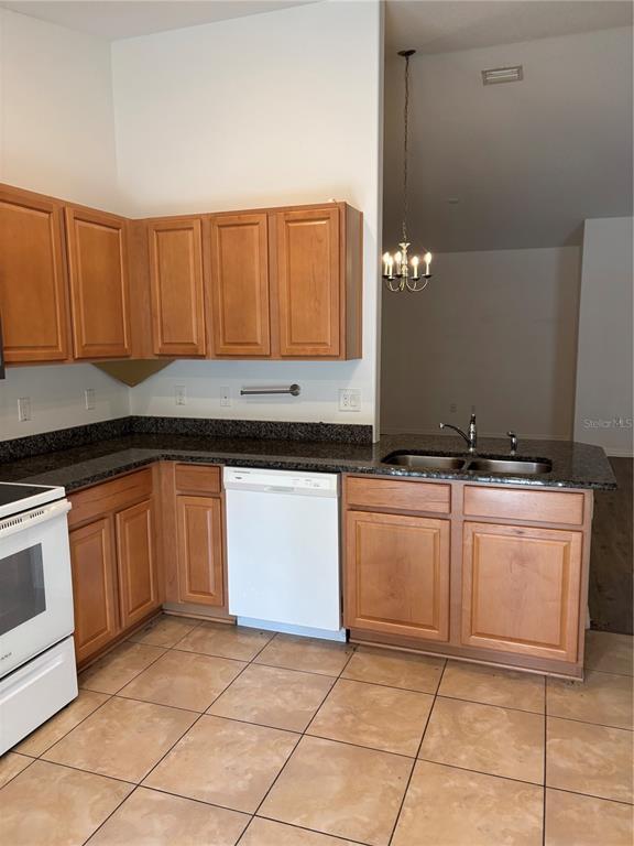 Building Photo - 6 Wood Amber Ln