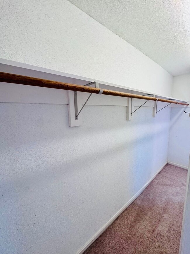 Building Photo - Wonderful 2 Bedroom, 1.5 bathroom condo w/...
