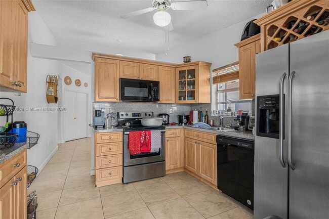 Building Photo - 8520 NW 193rd Ln