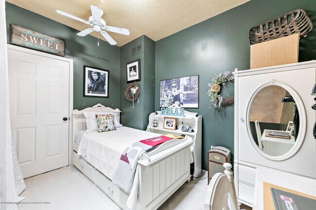 Building Photo - 49 Richmond Ct