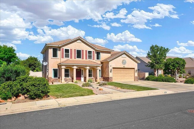 Building Photo - Expansive 5 Bedroom Home in St. George!