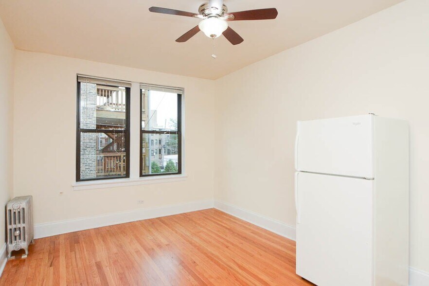 Building Photo - 2737 N Spaulding Ave