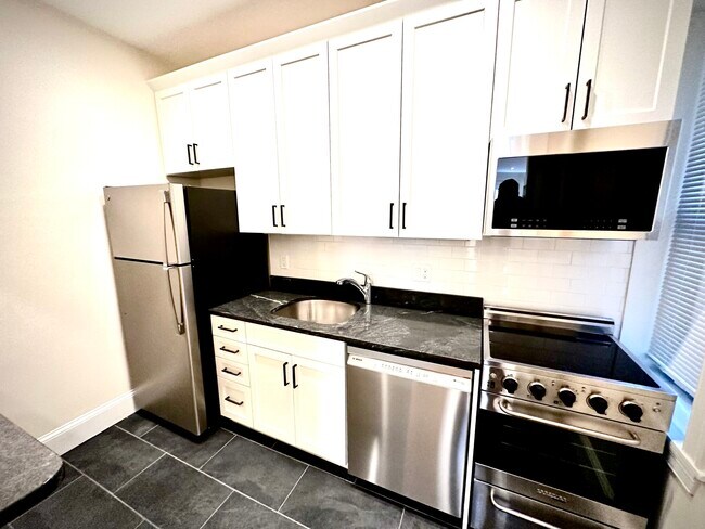 Building Photo - 1340 Commonwealth Ave