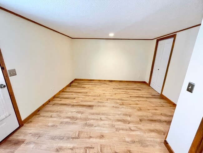 Building Photo - 3723 Shelburne Rd