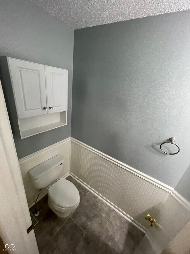 Building Photo - 2830 Monarchy Ln