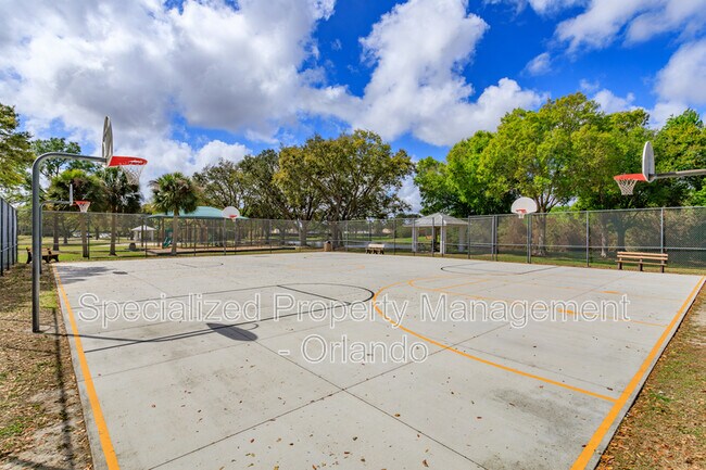 Building Photo - 2532 Ventura Cir