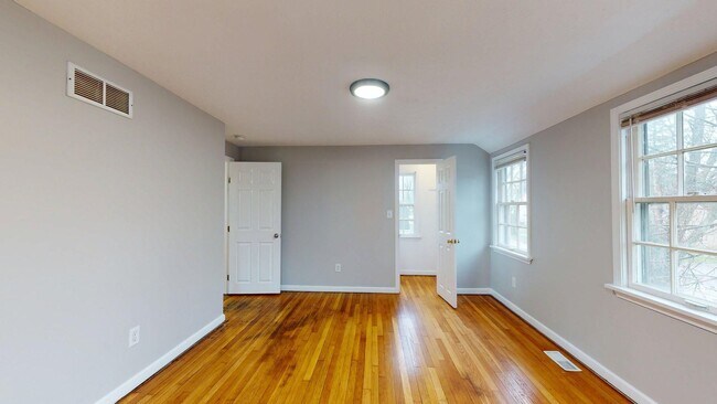 Building Photo - Maple Heights Area - 3 Bedroom Single Family Home