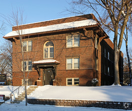 Building Photo - Summit View Apartments